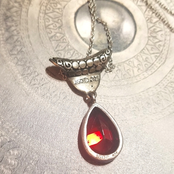 Designer signed Janice Girardi 6ct Garnet Sterling Bali Style Necklace - Picture 2 of 6